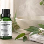 Amyron olio essenziale di eucalipto per aromaterapia e suffumigi con ciotola fumante e foglie di eucalipto